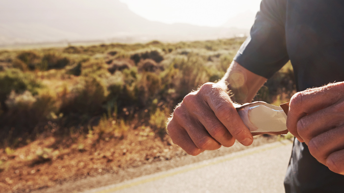 03059 A Periodized Approach To Carbohydrate Intake During Training And Racing 700&times;394